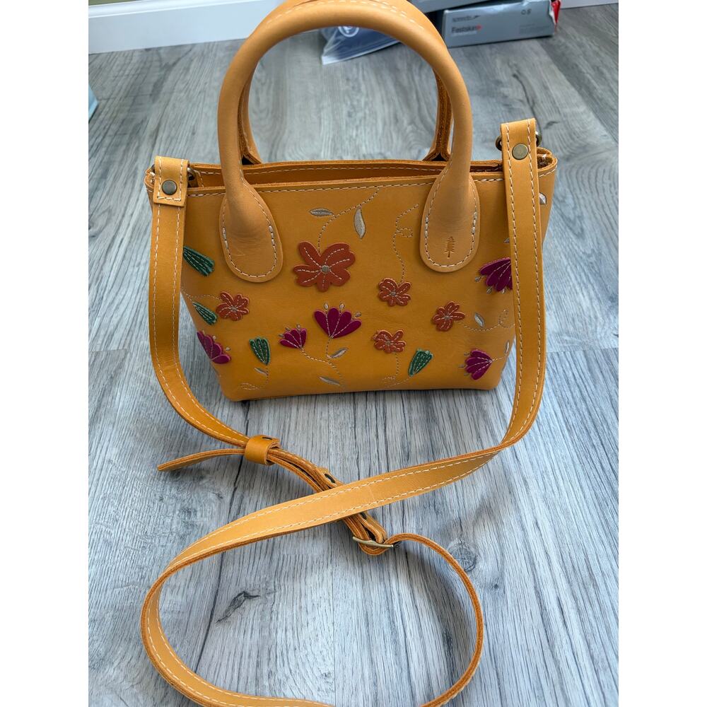 Portland Leather Folklore Small Raindrop Snap Bag Sunflower Yellow w/ Flowers - Picture 14 of 14